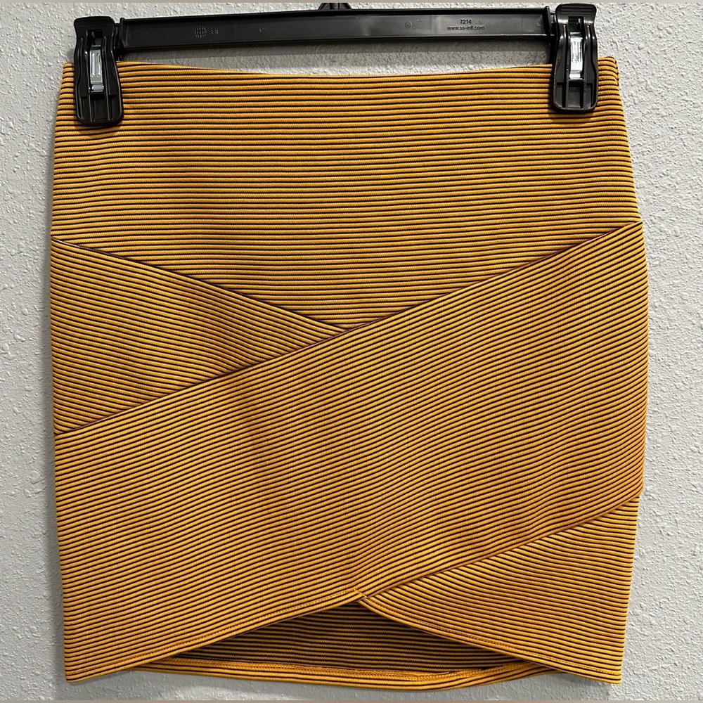Forever 21 | Women’s Bandage Style Striped Mini Skirt w/Stretch, Size Large